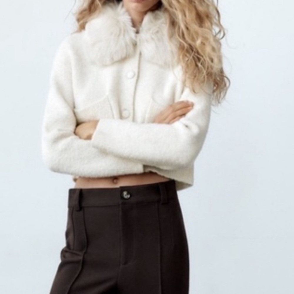 Zara ecru knit cardigan with removable fur collar